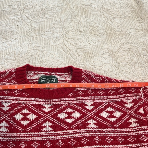 American Eagle Fair Isle Pullover Crop Sweater; Size M; NWOT - Picture 7 of 9